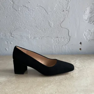 Unisa Lesat Black Suede